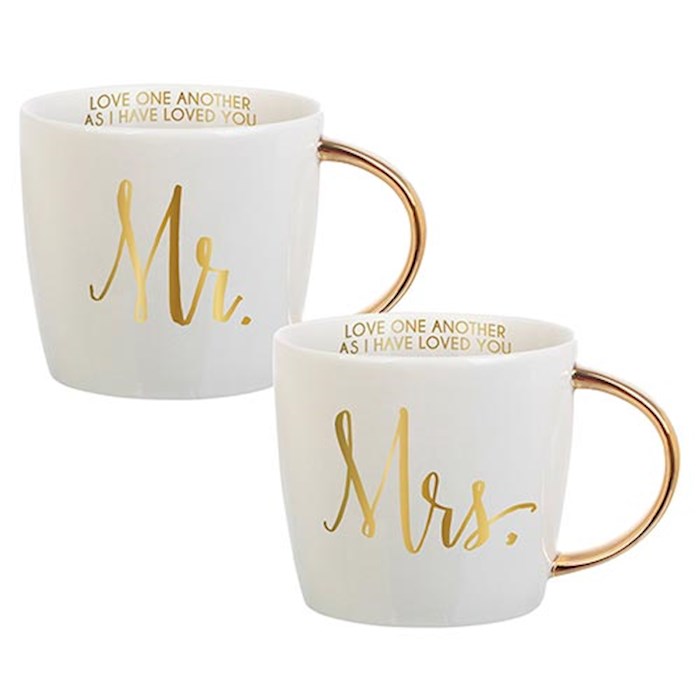 Mug Set - Mr. & Mrs. w/Gold Handle And Verse (14 Oz)